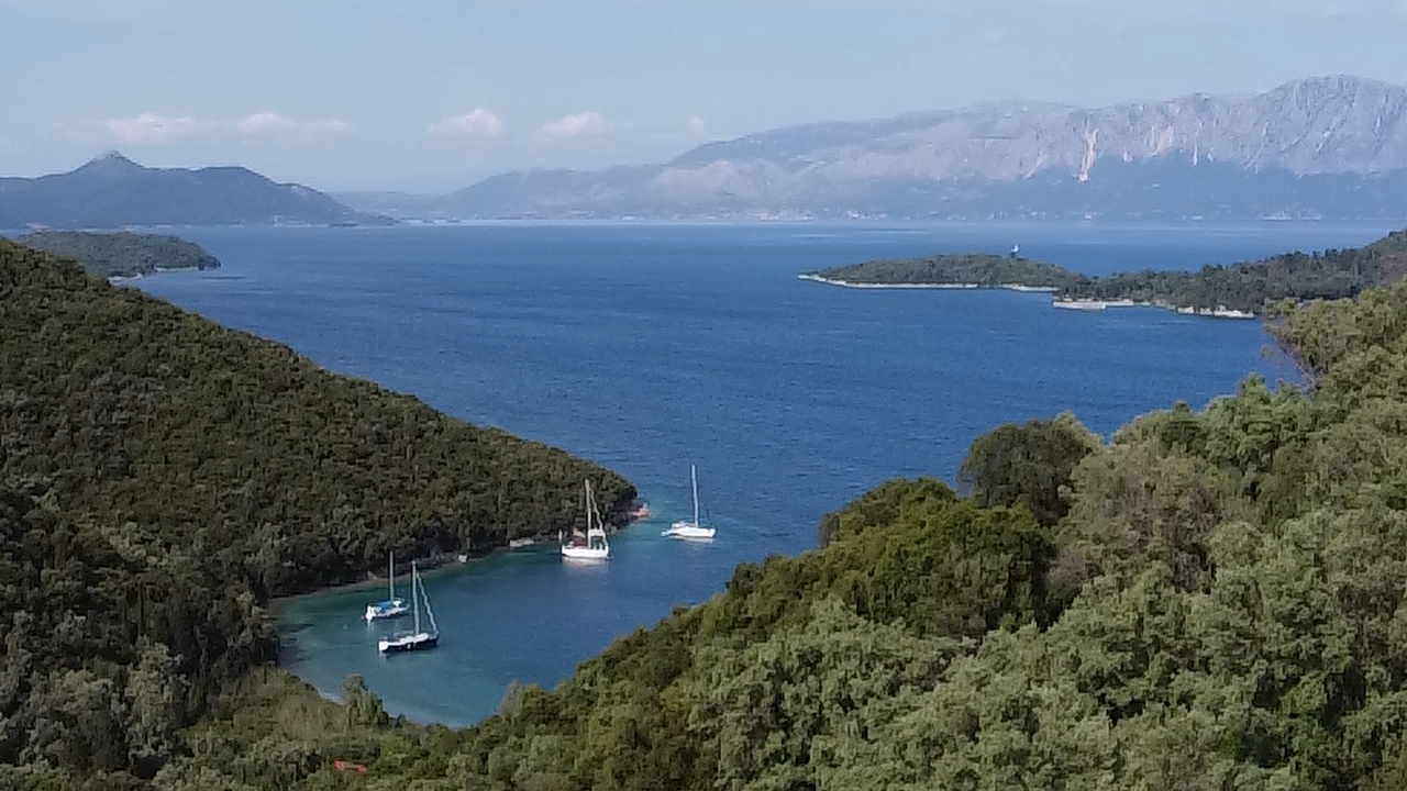 Geni, Land 6,100 sqm
